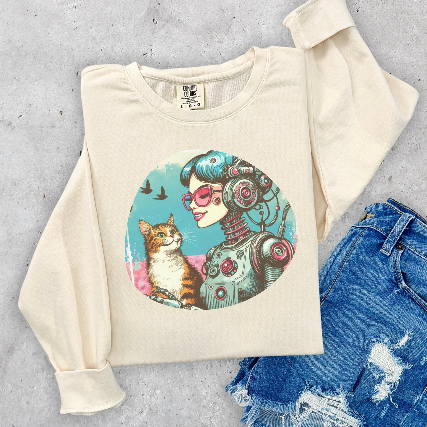 Retro-Futuristic Robot & Cat Sweatshirt - Nostalgic Sci-Fi Style for Cat Lovers & Quirky Fashion Fans